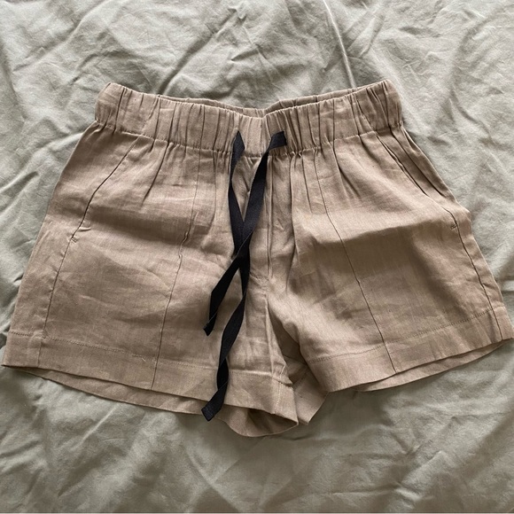 Babaton linen blend shorts - Picture 1 of 2